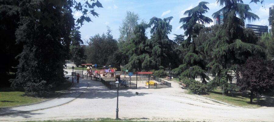 Parque infantil tanatorio M30 Madrid archivos - Escapalandia